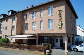 Отель Akazienhof Hotel & Brauhaus  Кёльн